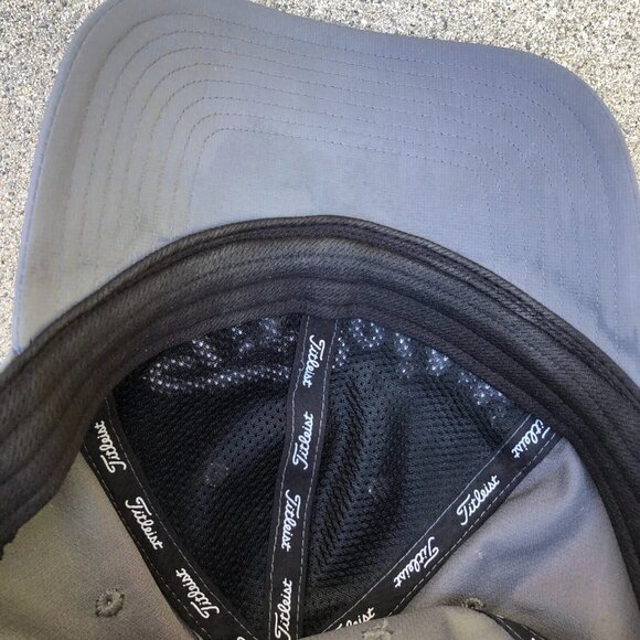 TITLEIST Pro V1 Golf Hat Men's Grey Moisture Wicking Adjustable Cap Lightweight - Picture 9 of 9